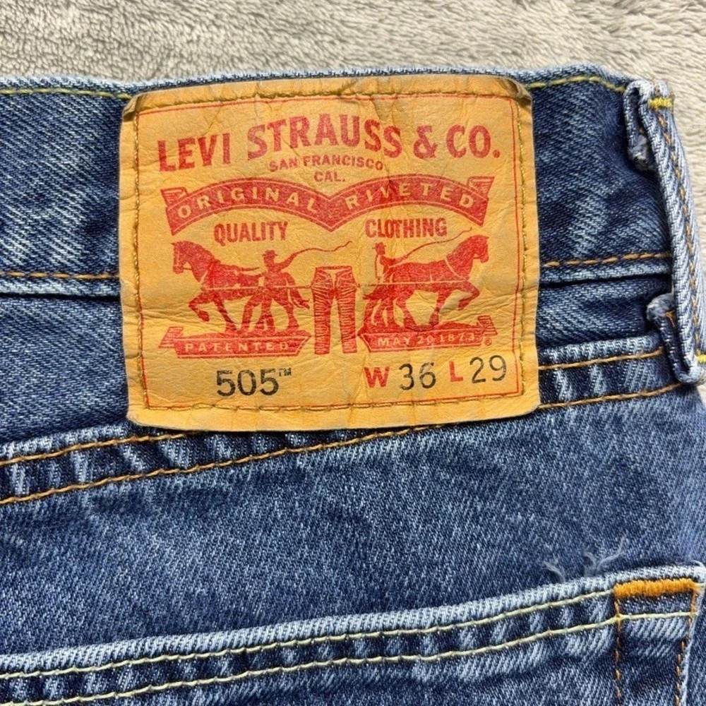 Levis 505 Jeans Mens 36X29‎ Blue Regular Straight Mid Rise Medium Wash Denim